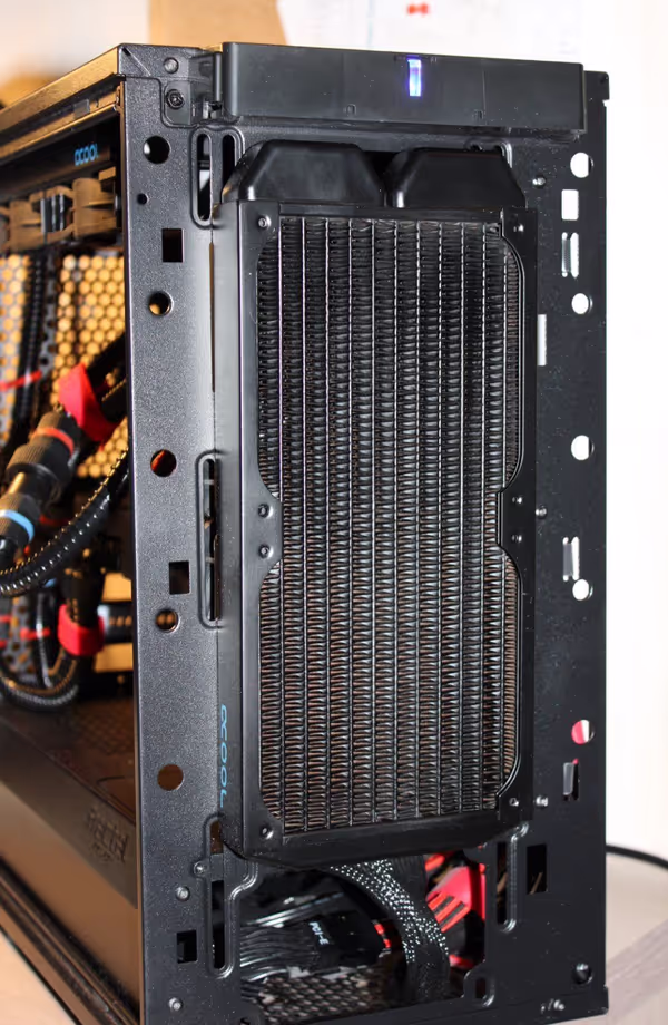 Front side front panel radiator placement