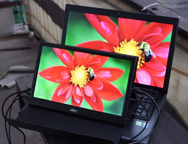 Portable monitor connected and powered from a laptop