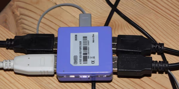 Passive USB HUB used in the tests with Teclast tablet