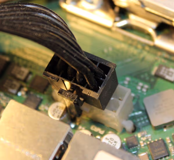 Fujitsu D2618-C14 non standard connector