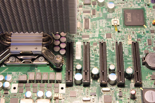 Multiple open and close x8 PCIe connectors