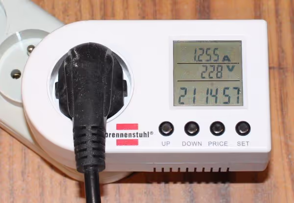 Whole system drawing around 290W of power during some benchmarks