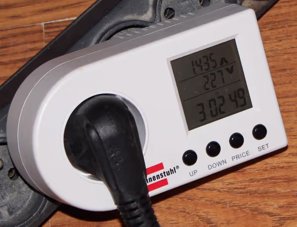 Two CPUs use way more power