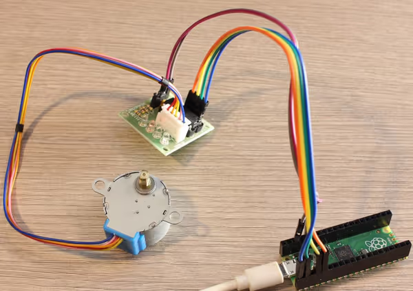 Stepper motor connected to Pi Pico