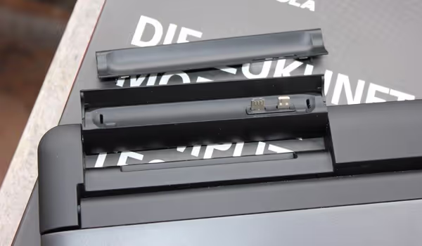 Docking ports on the back of the lapdock