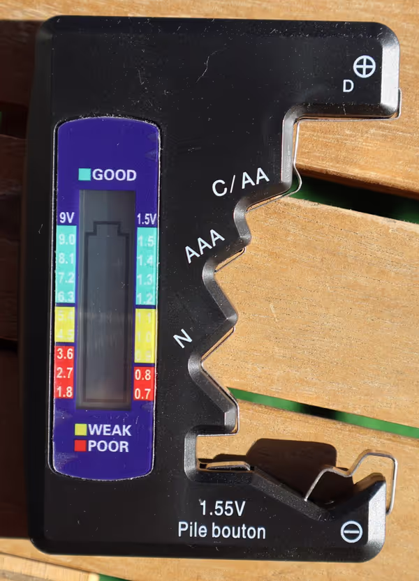 Universal battery tester