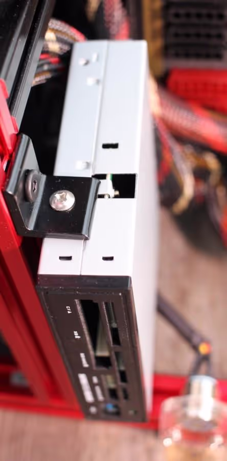 Front panel I/O panel