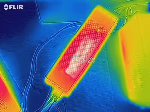 Thermal image of the top of the case