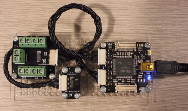 There are also multiple mounting solutions provided for bricklets and bricks