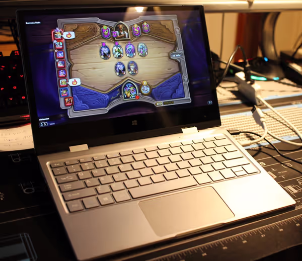 BMAX Y11 and Hearthstone